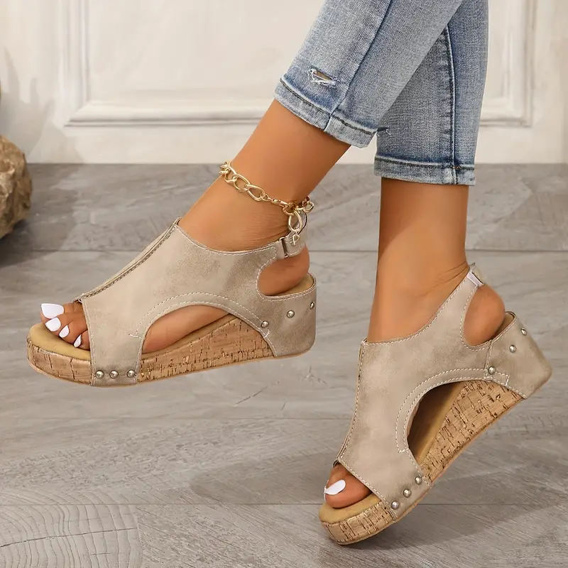 Jana - Chic Wedge Sandals