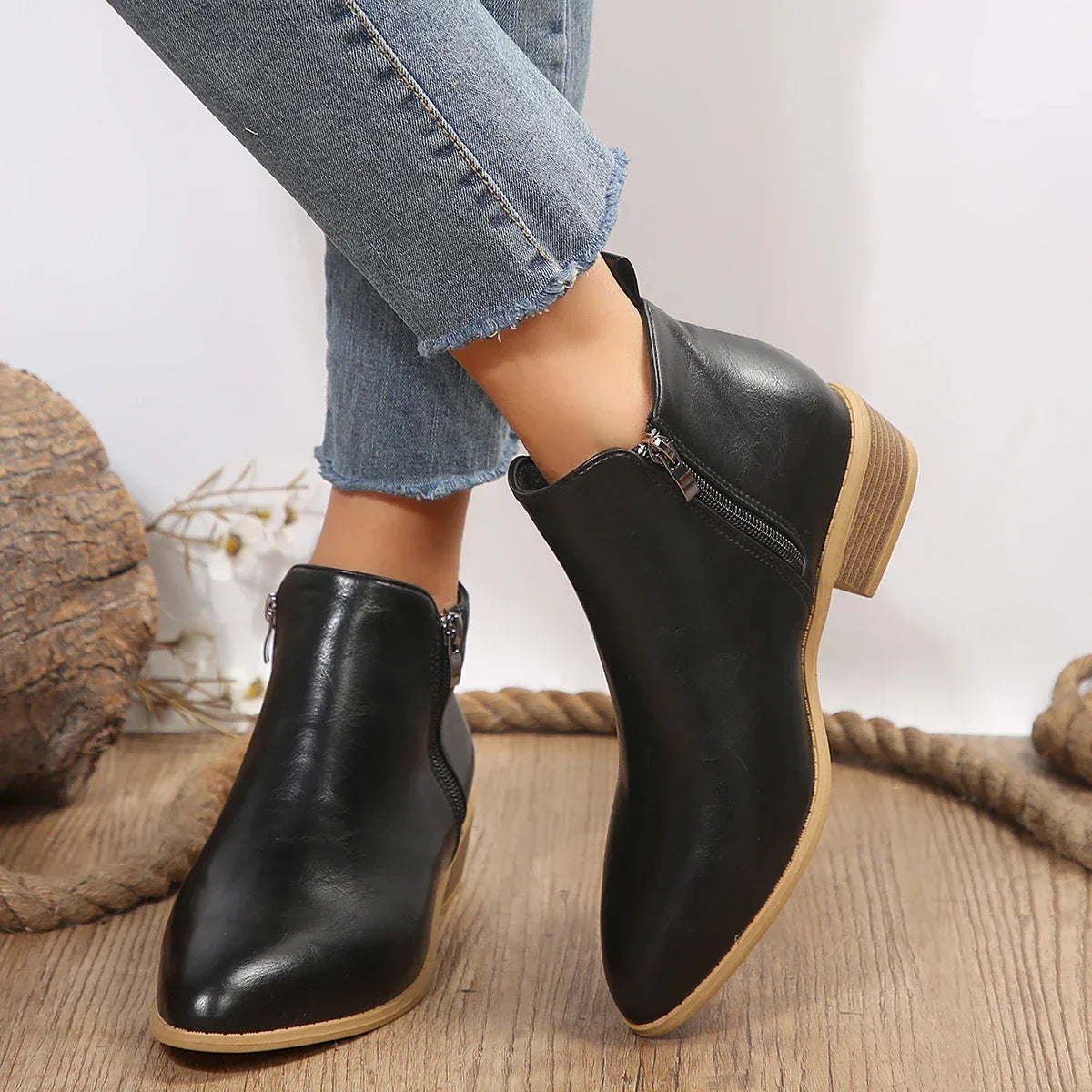 Jeanne - Casual Ankle Boots